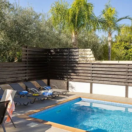 Villa Papantonia 21 *